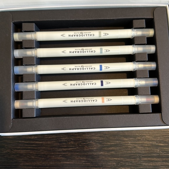 Archer and Olive Calliograph-brush pens set of 5 - Picture 2 of 2